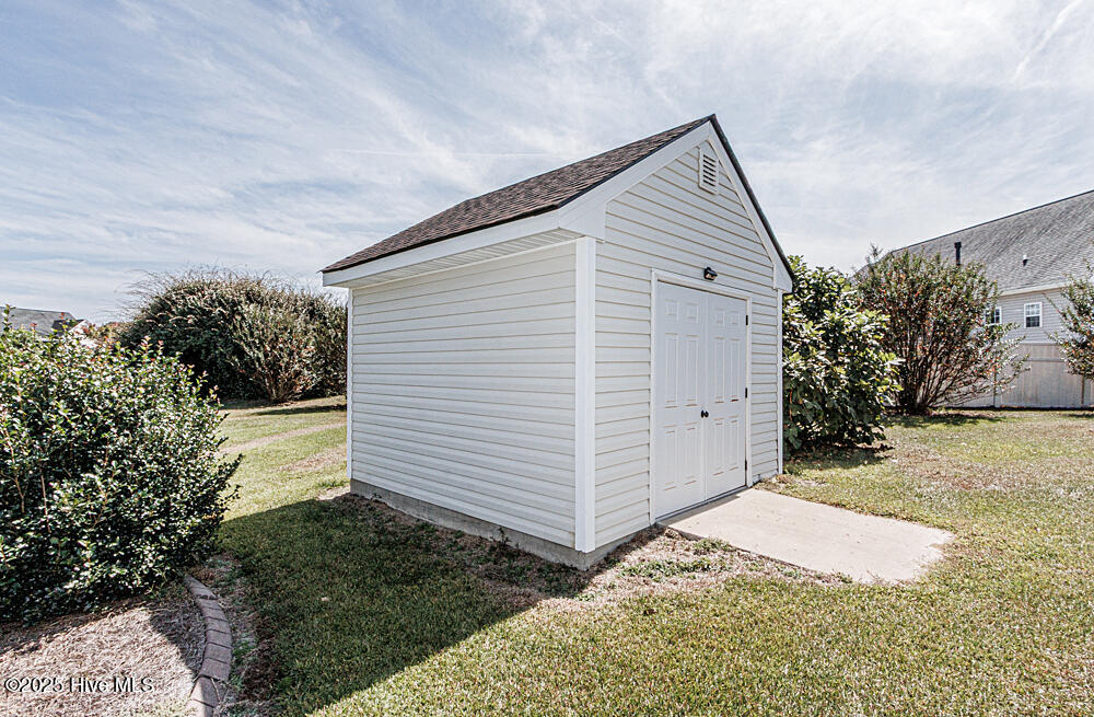 1565 Glen Eagles Court