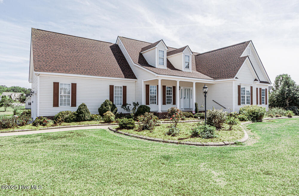 1565 Glen Eagles Court