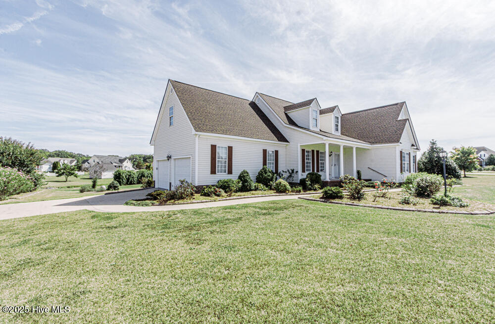 1565 Glen Eagles Court