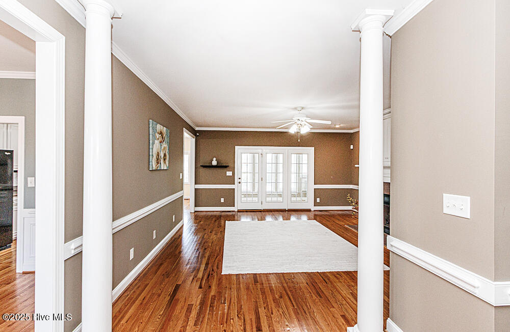 1565 Glen Eagles Court