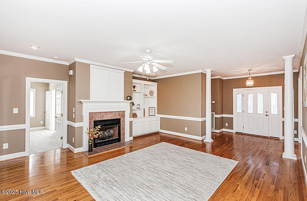 1565 Glen Eagles Court