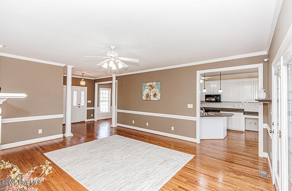 1565 Glen Eagles Court