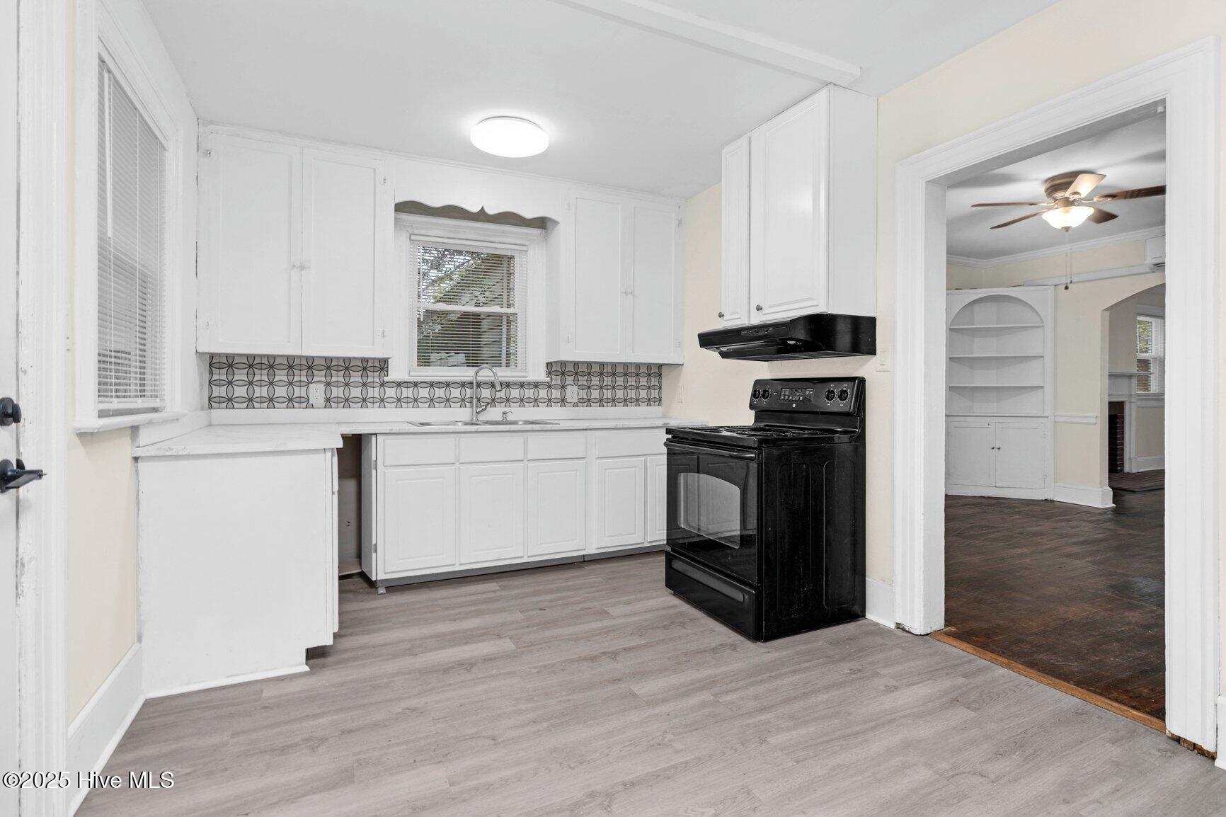 541 N Daughtry Street