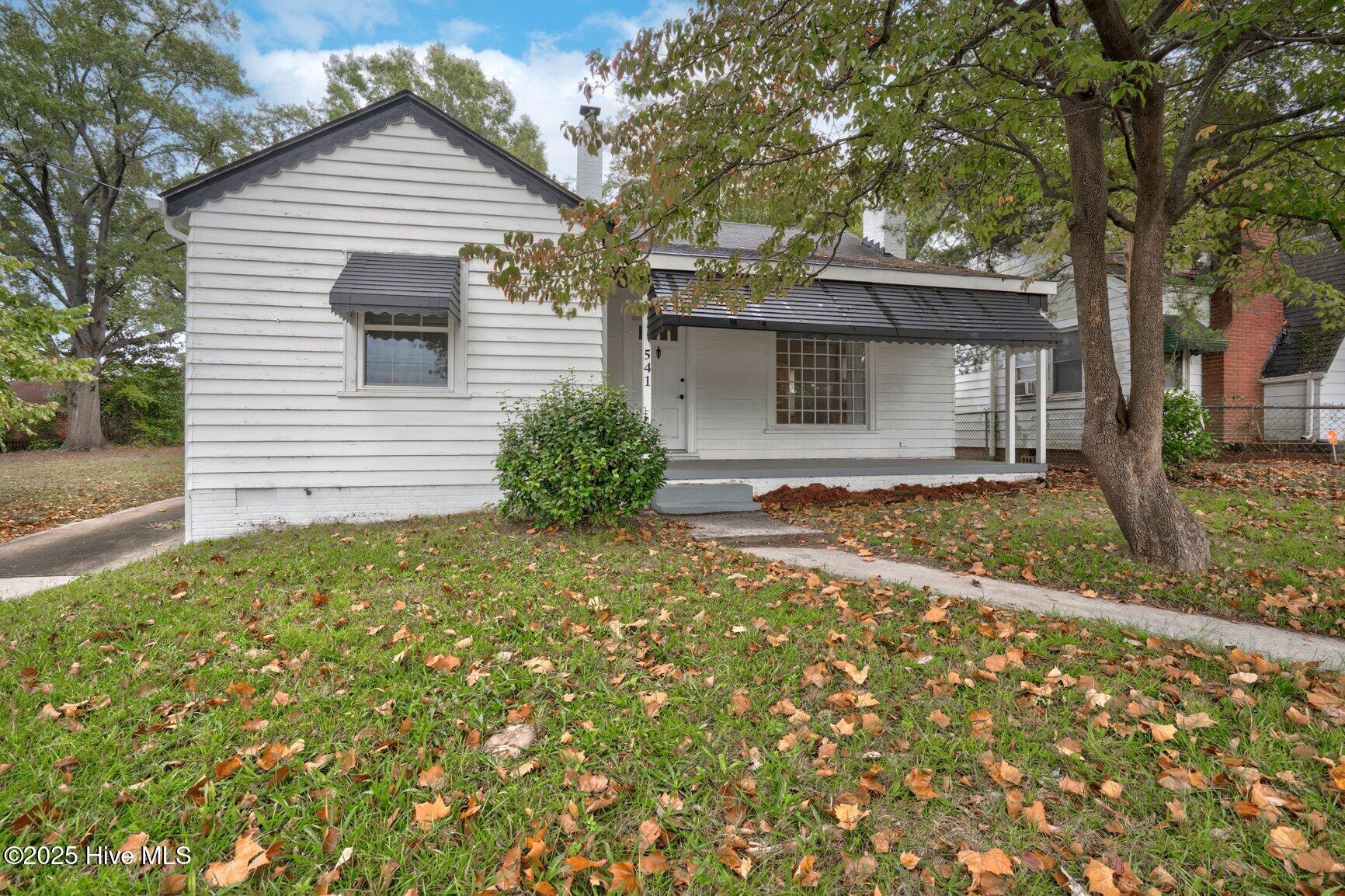 541 N Daughtry Street