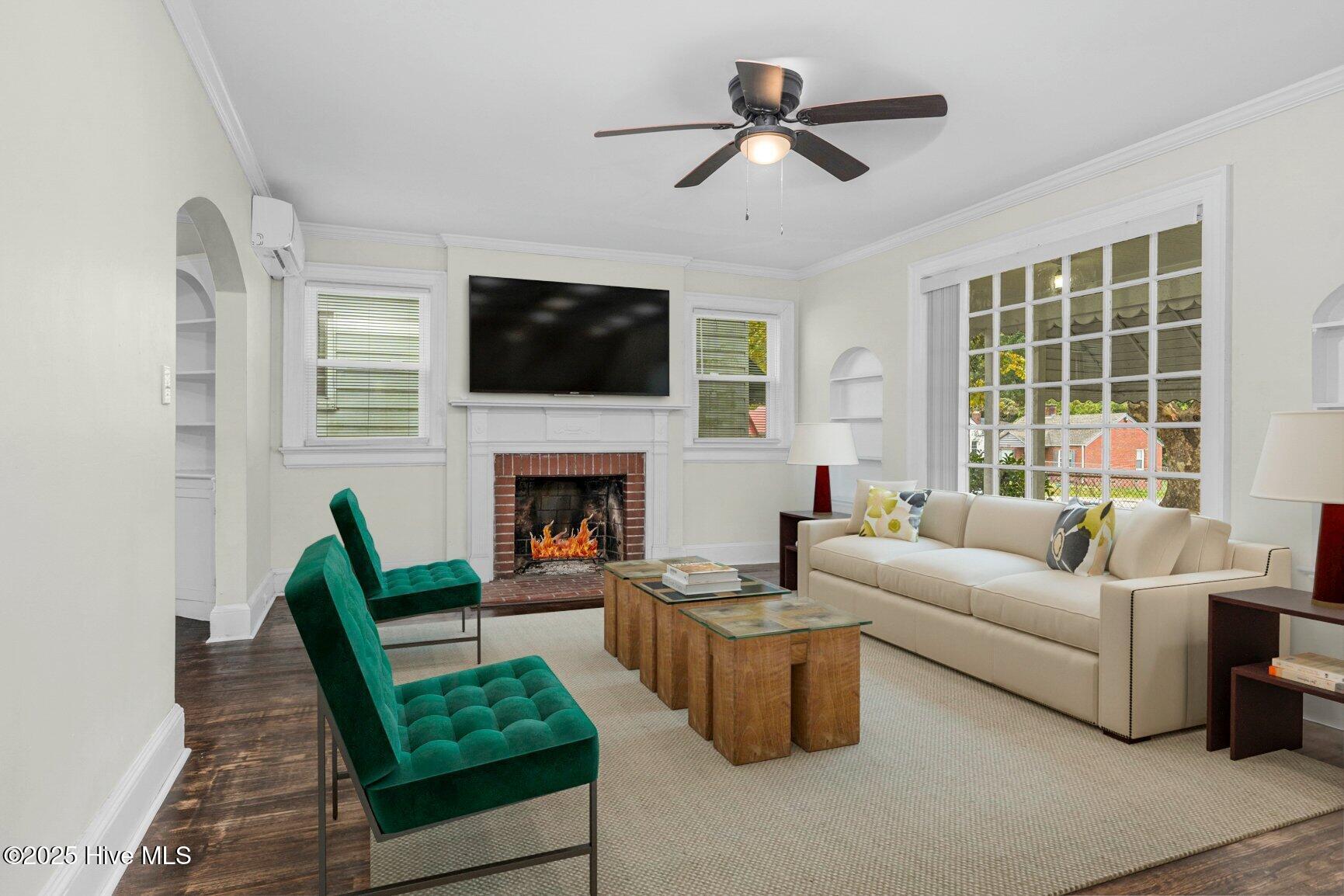 541 N Daughtry Street