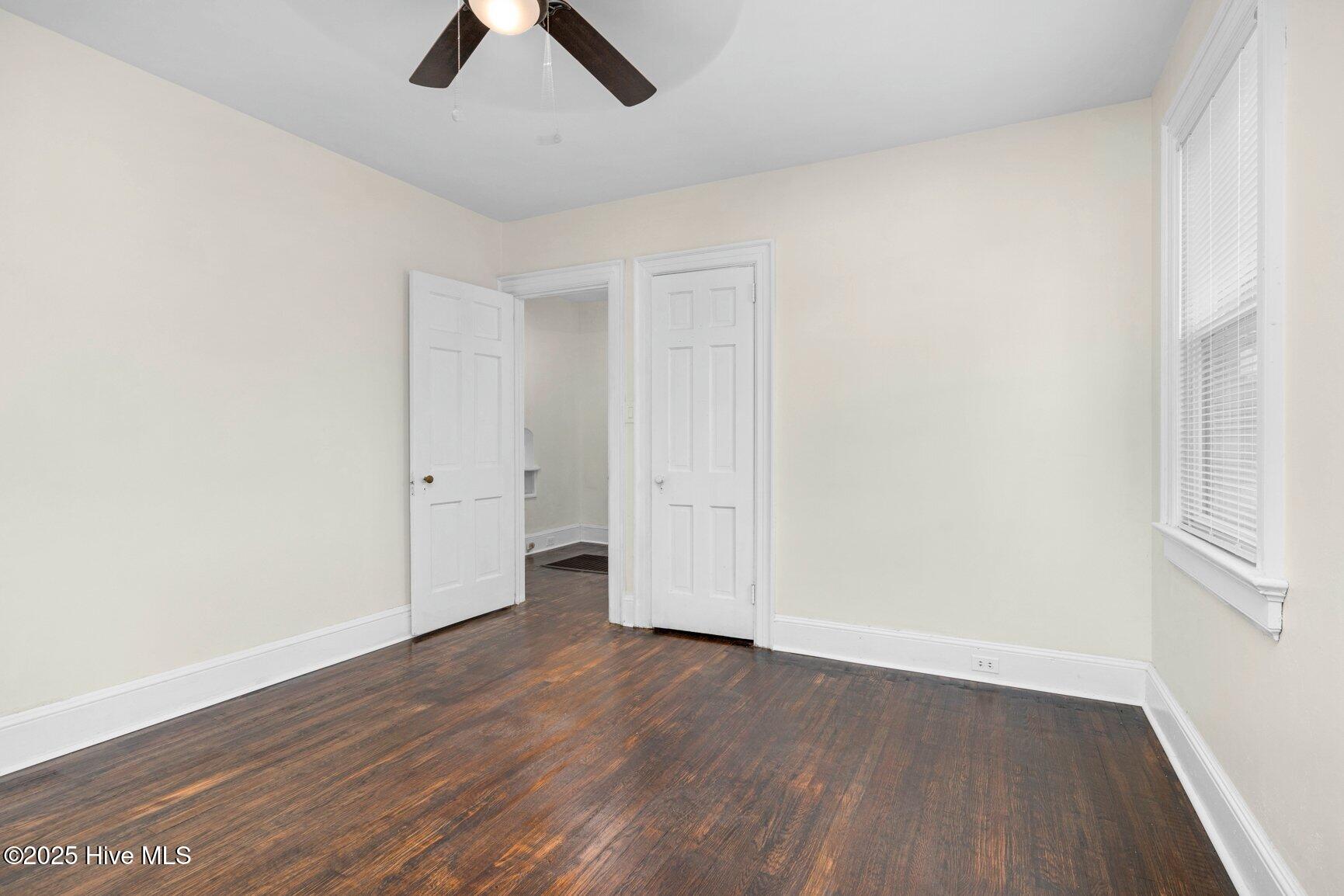 541 N Daughtry Street