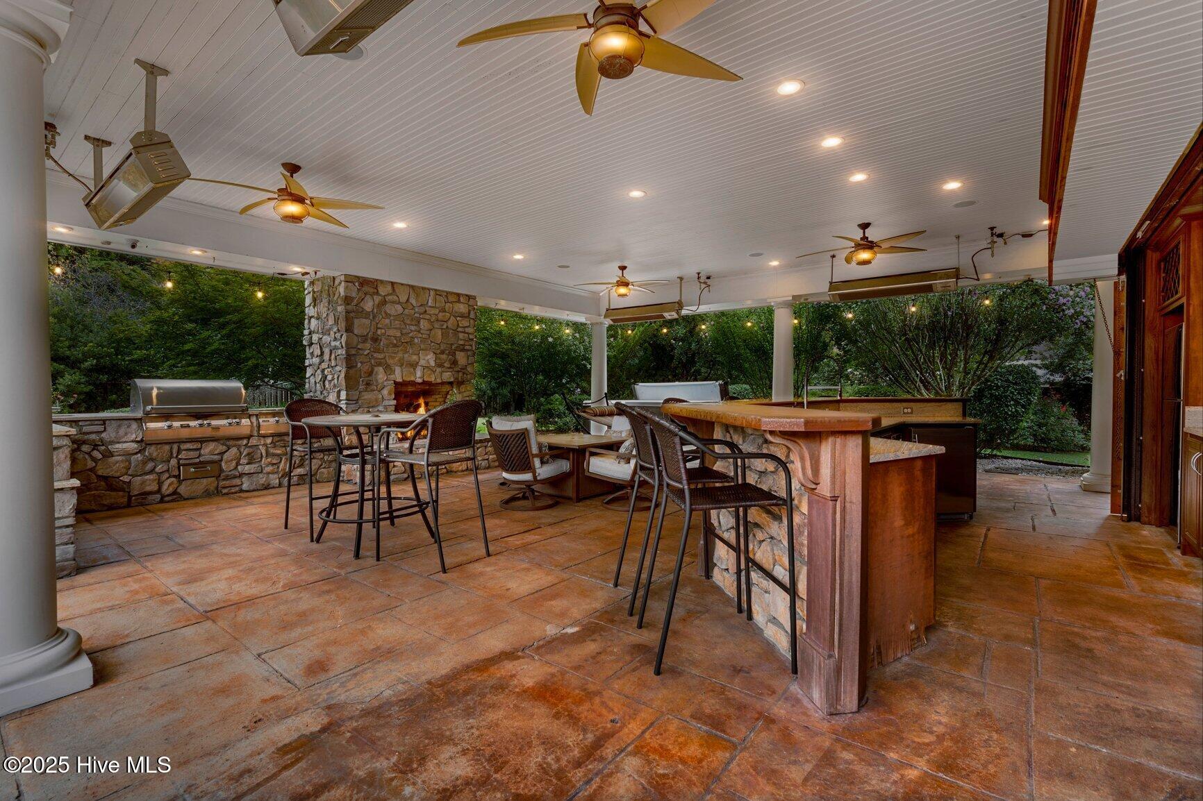 3821 Mansfield Drive