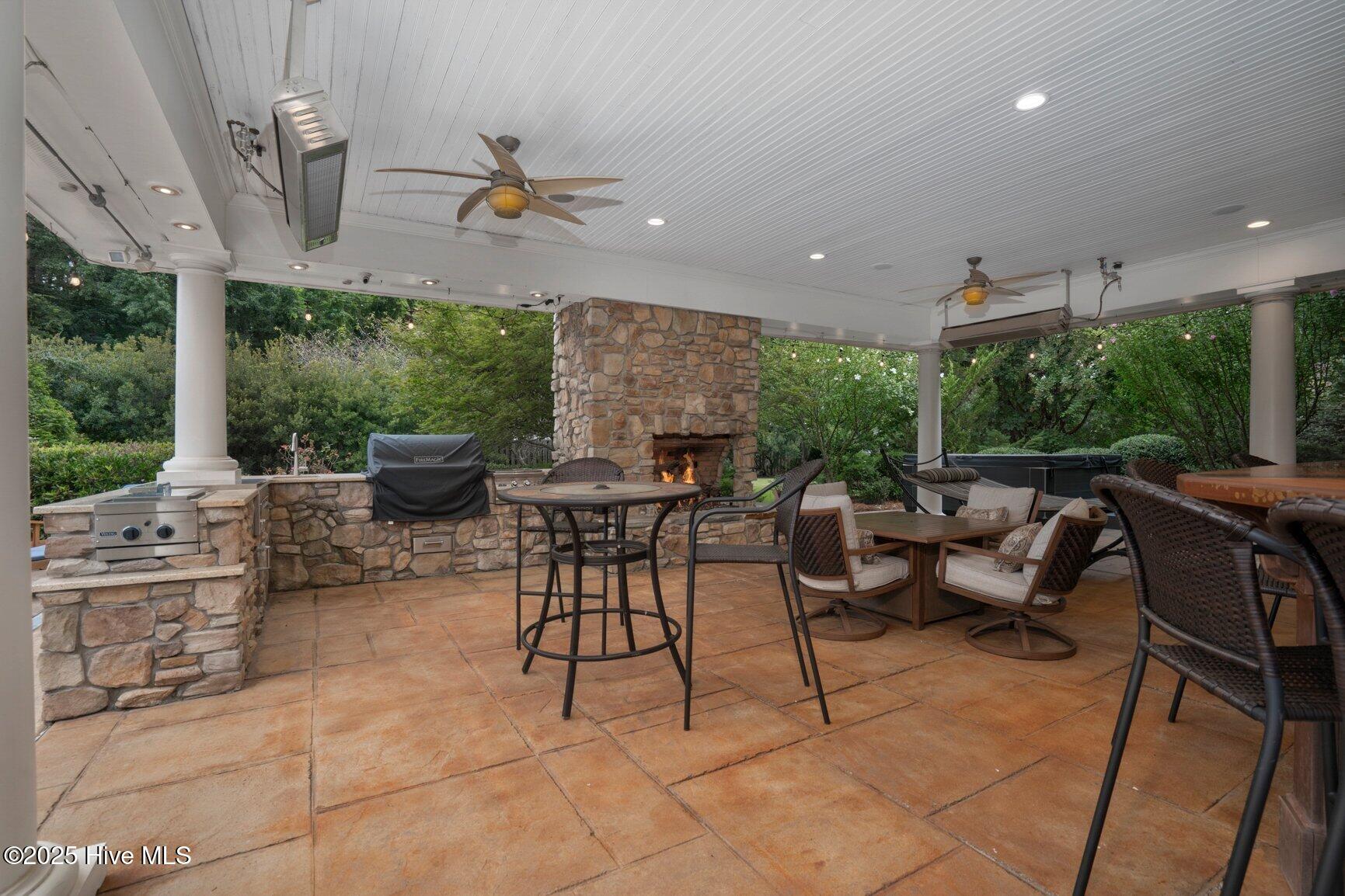 3821 Mansfield Drive