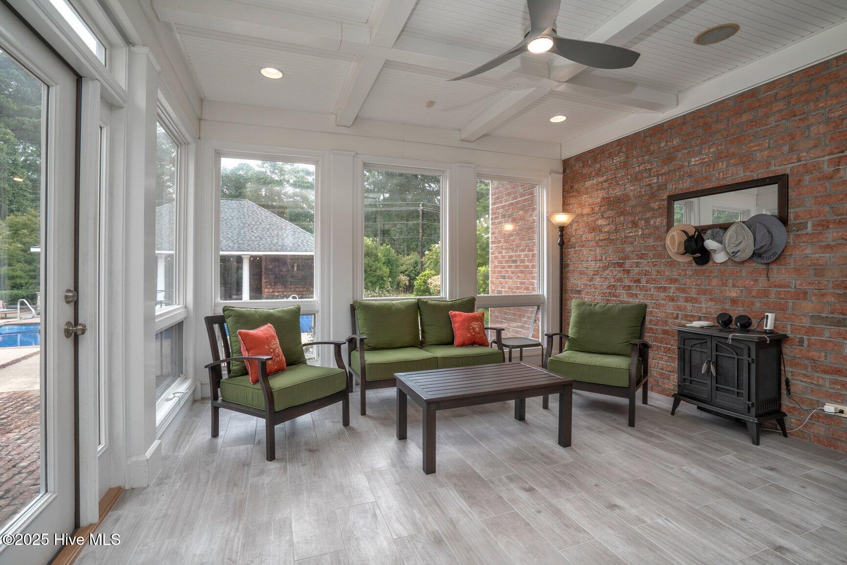 3821 Mansfield Drive