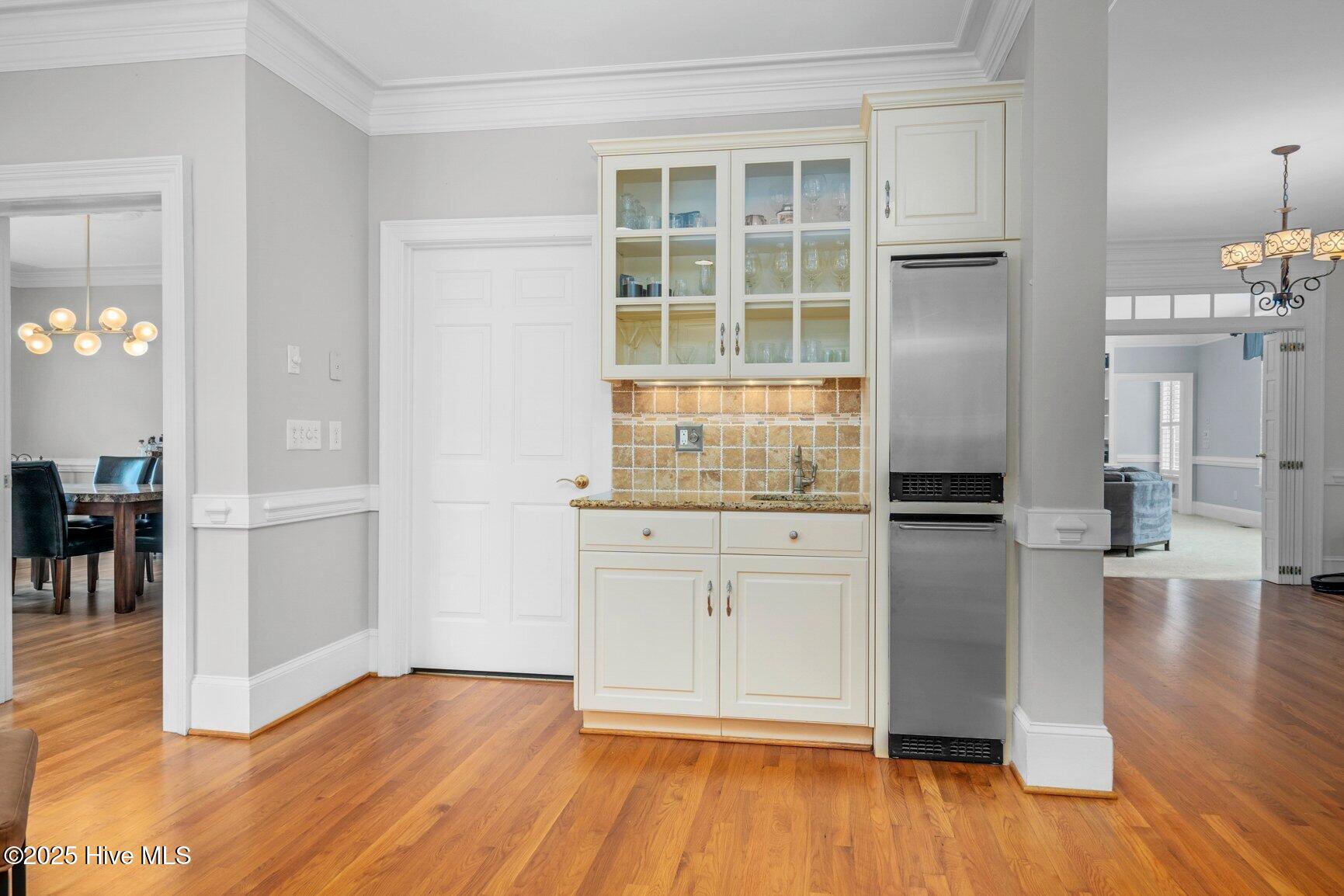 3821 Mansfield Drive