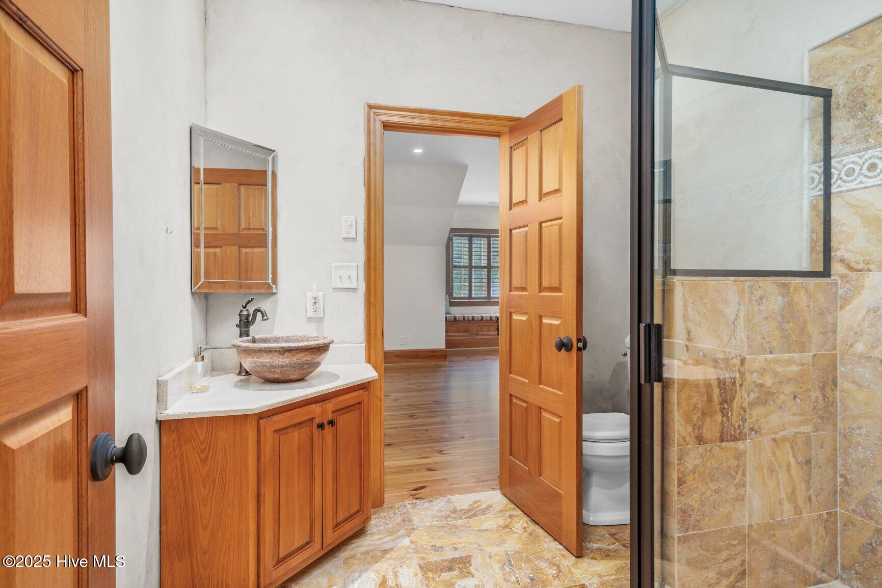 3821 Mansfield Drive