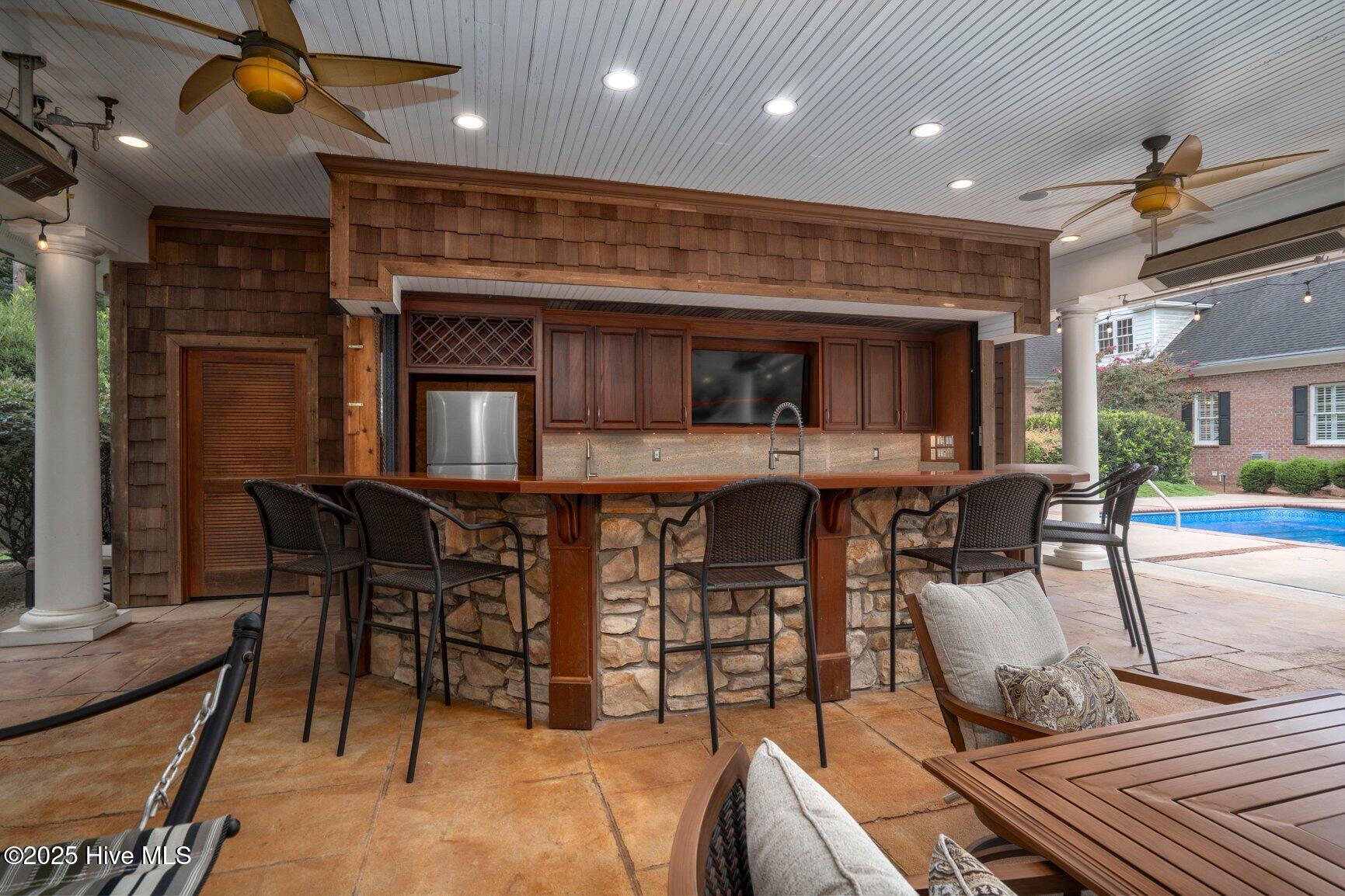 3821 Mansfield Drive