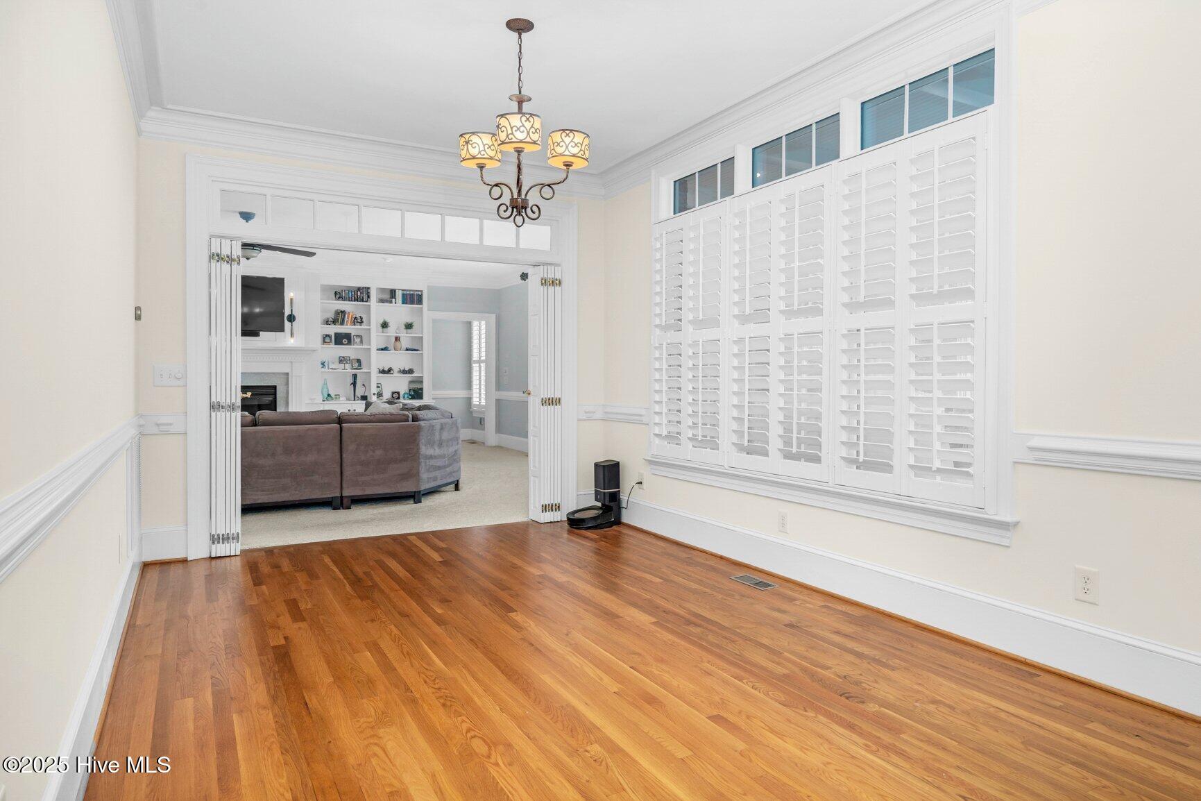 3821 Mansfield Drive