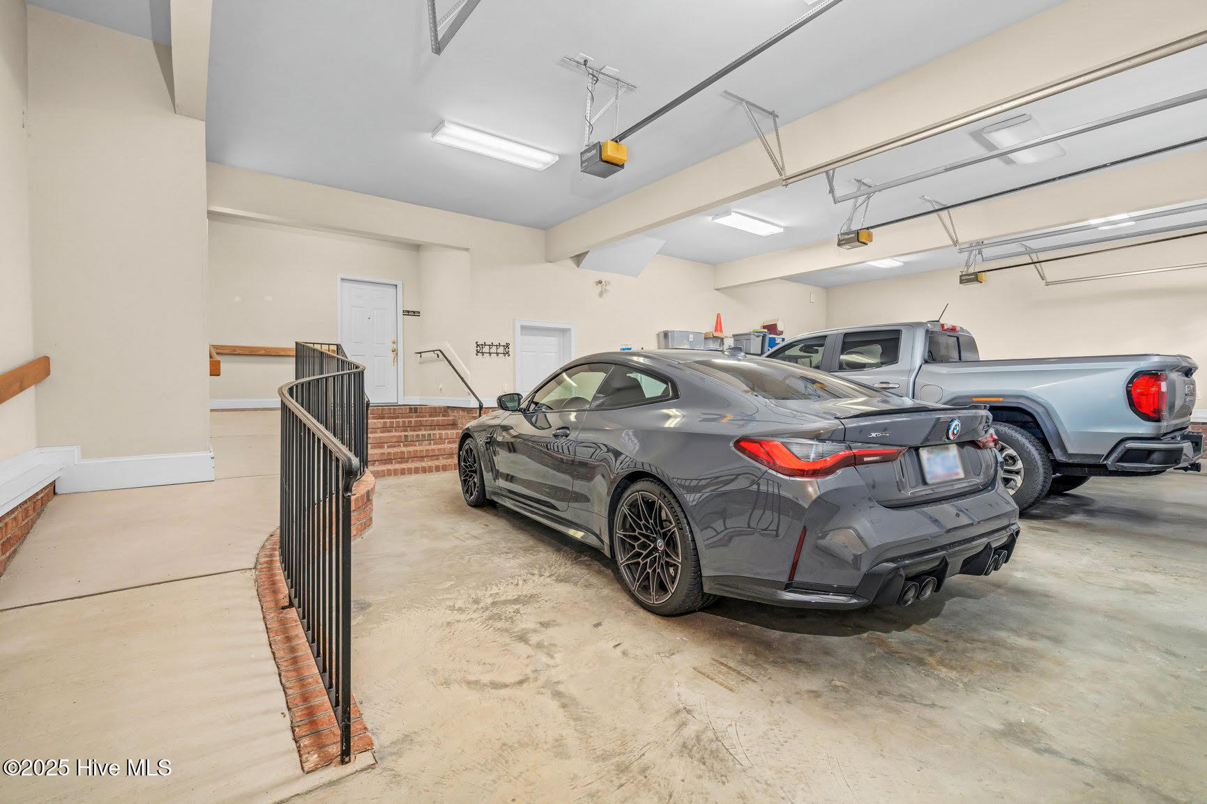 3821 Mansfield Drive