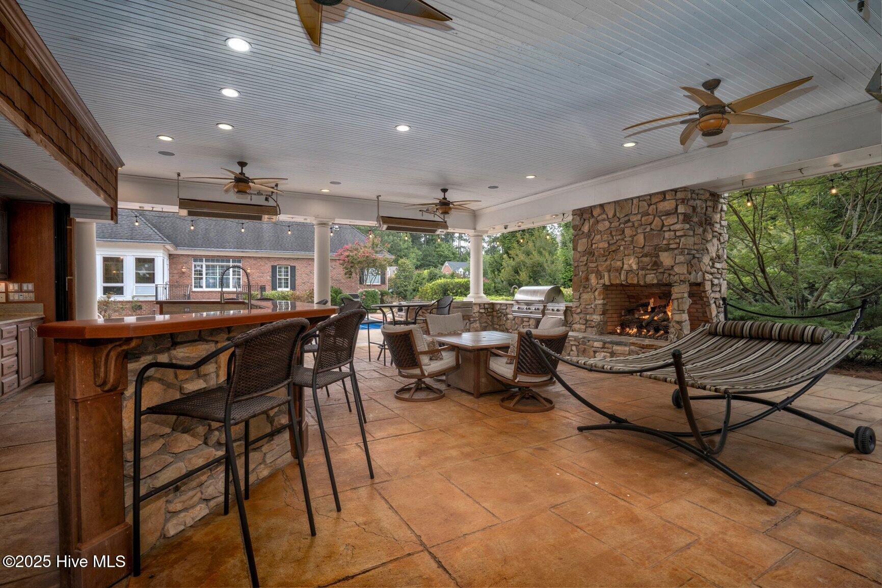 3821 Mansfield Drive