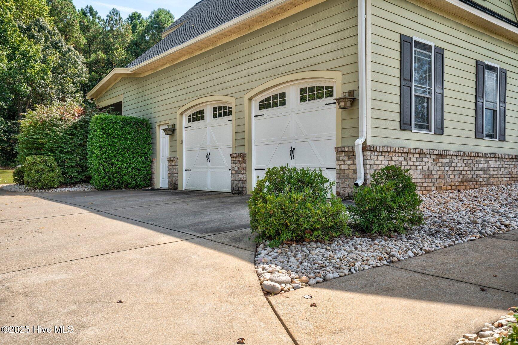 3411 W Hampton Drive