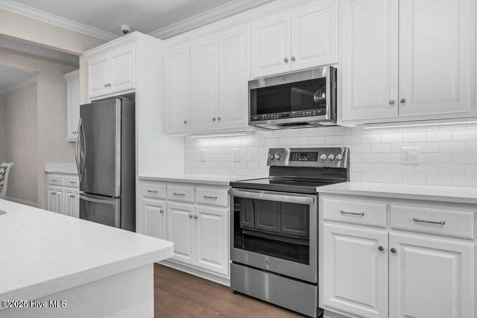 155 Ladybank
