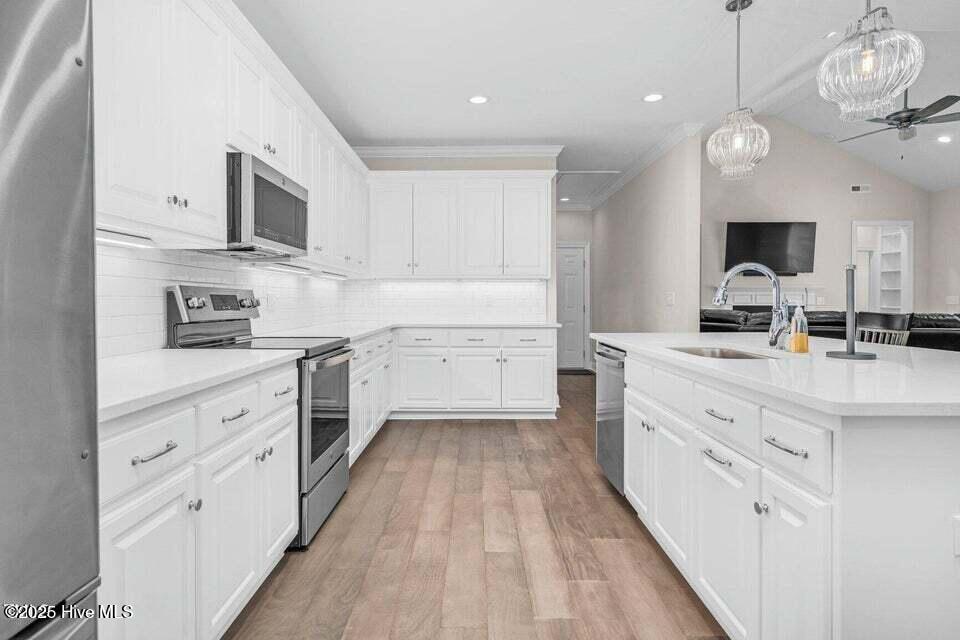 155 Ladybank