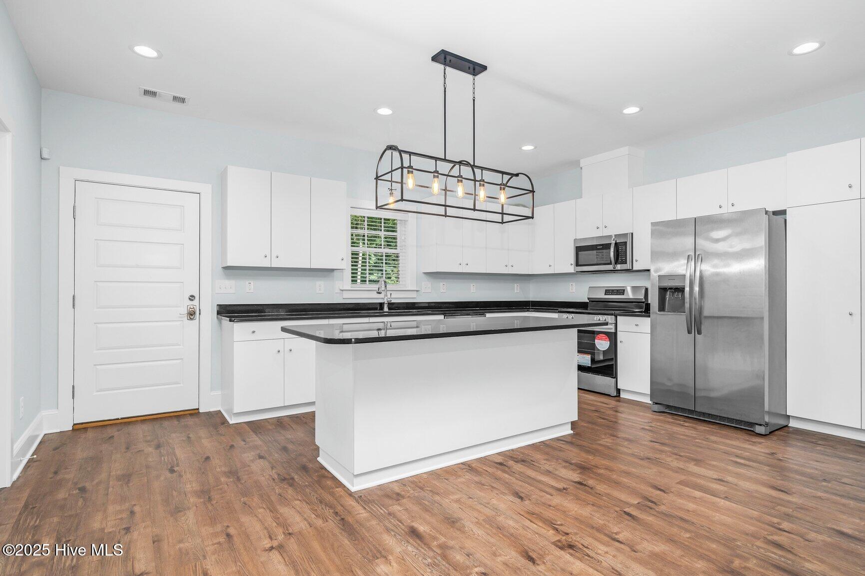406 S Dennis Street