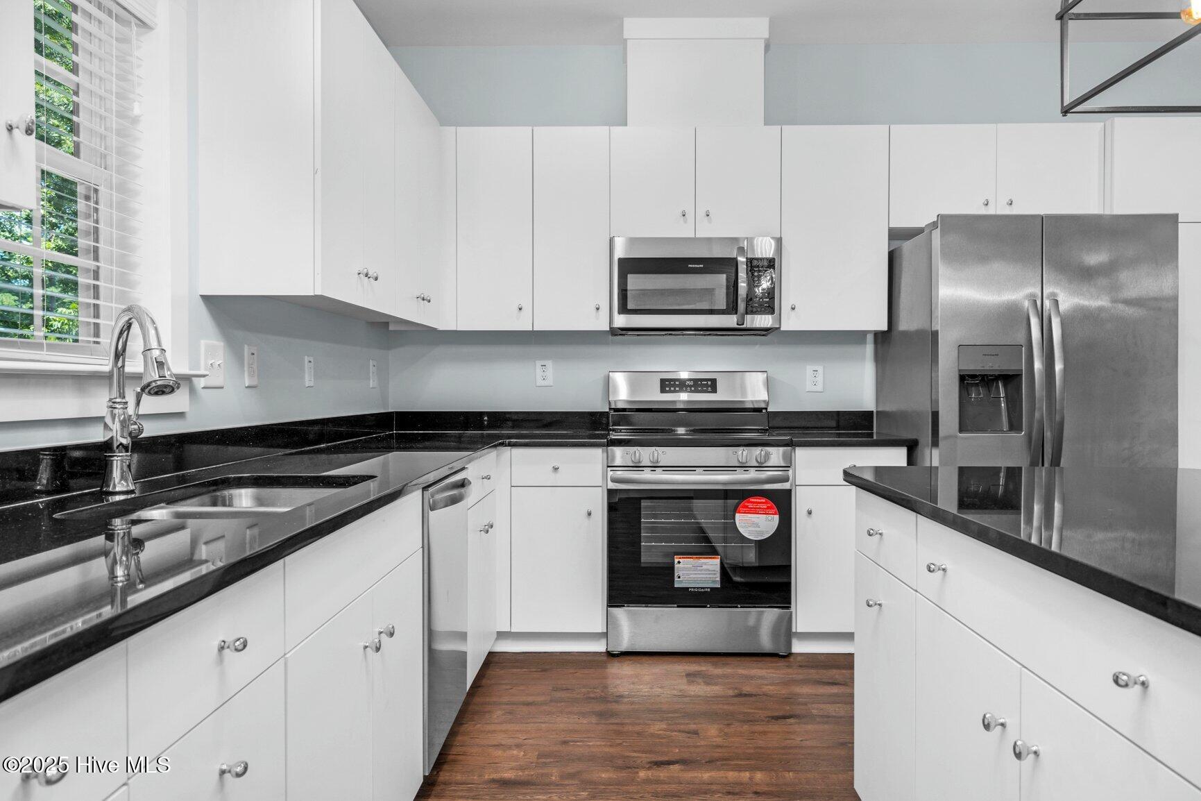 406 S Dennis Street