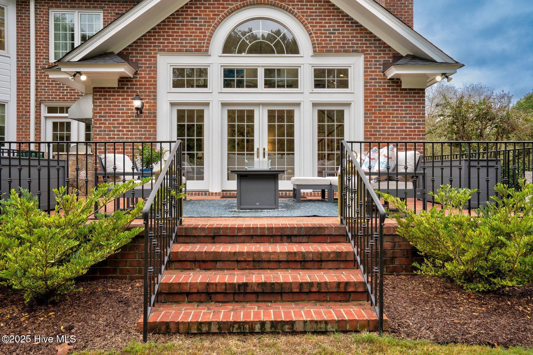 113 Whitby Court