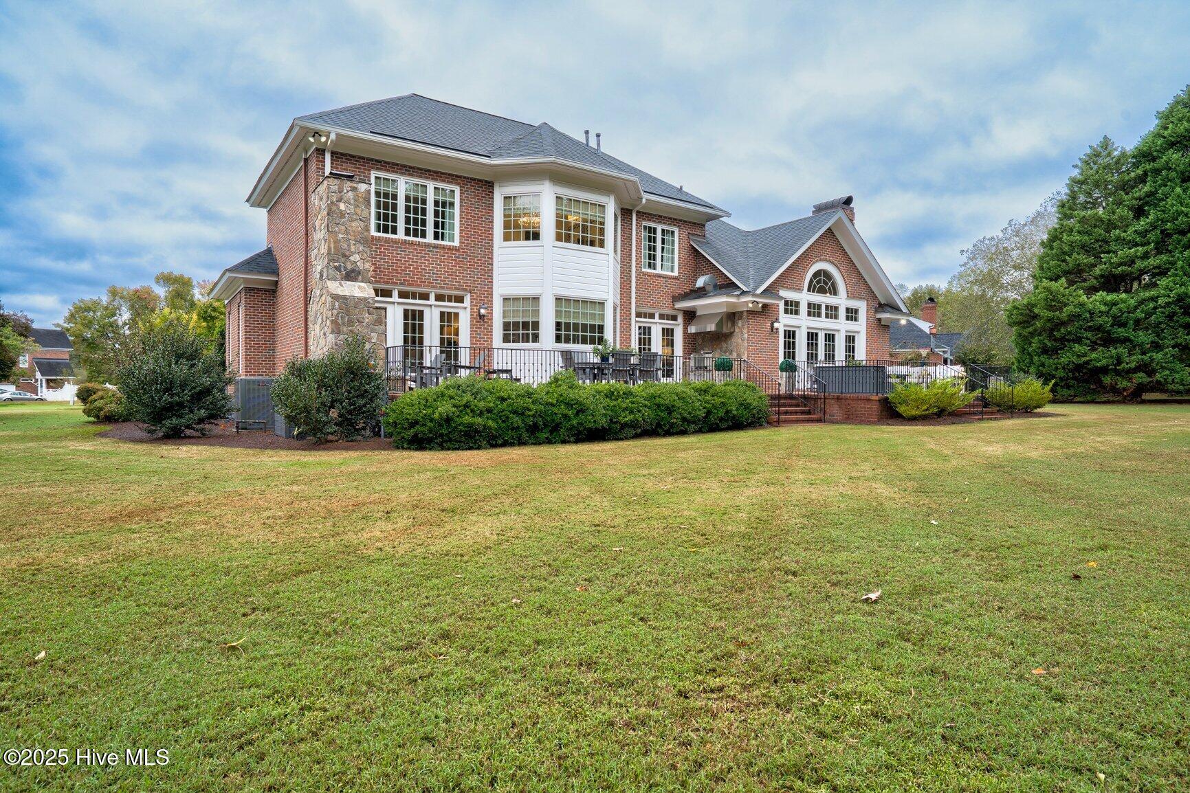 113 Whitby Court