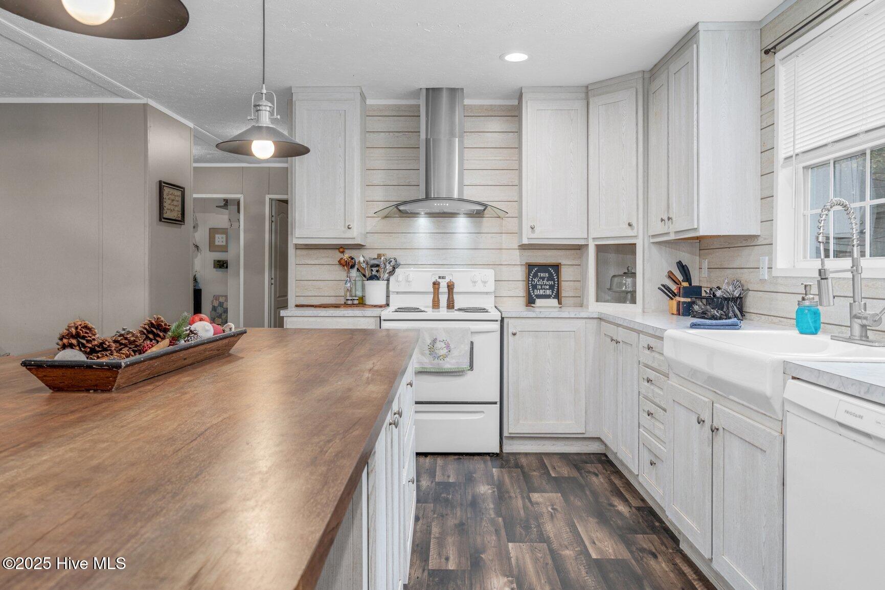 6434 Perry Road