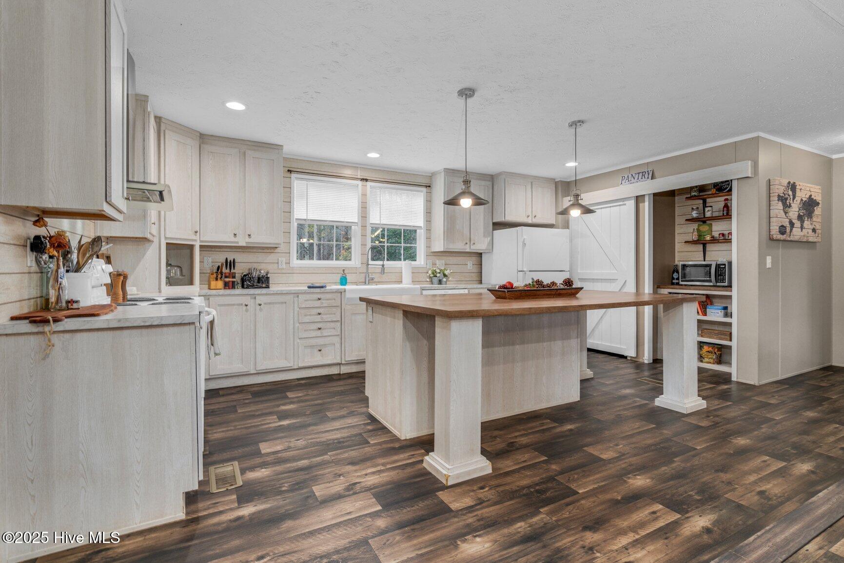 6434 Perry Road