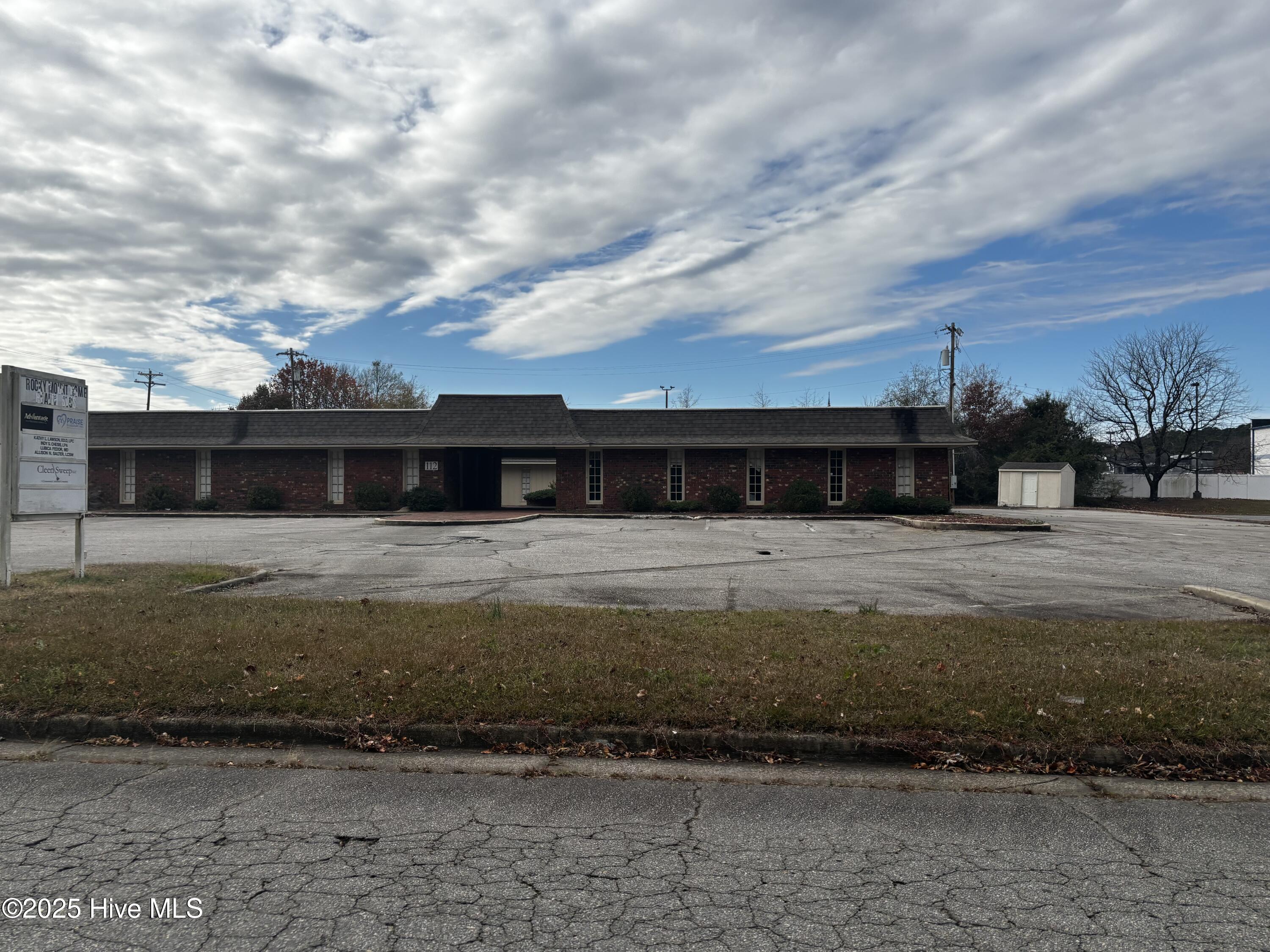 112 N Circle Drive