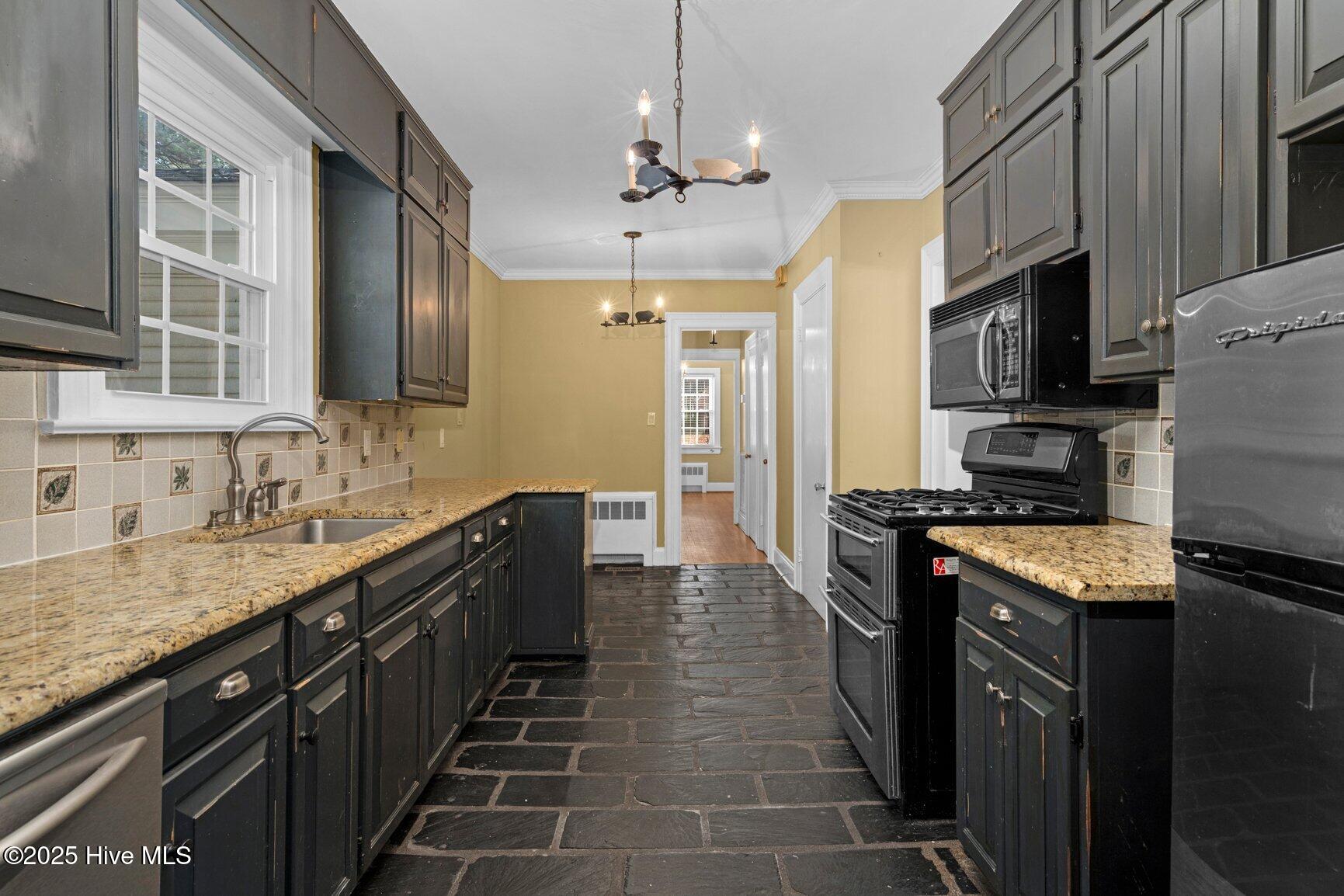 715 Evergreen Road