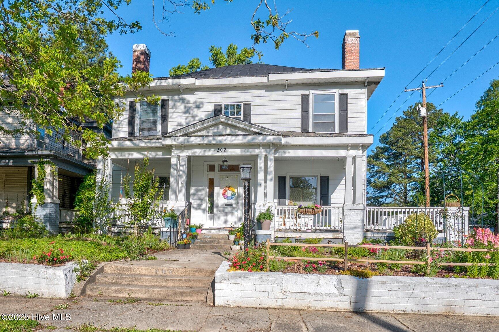 302 Villa Street