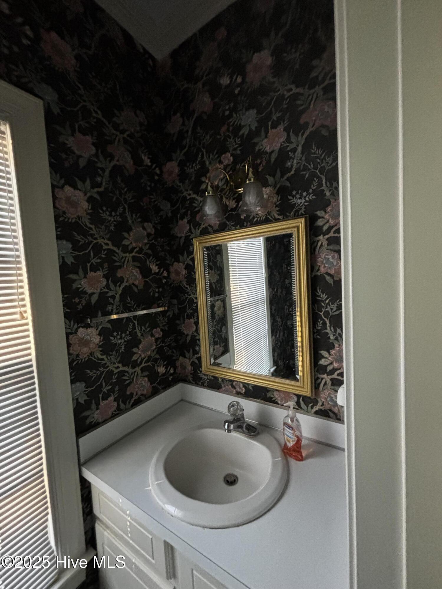 1733 Sparrow Hawk Lane