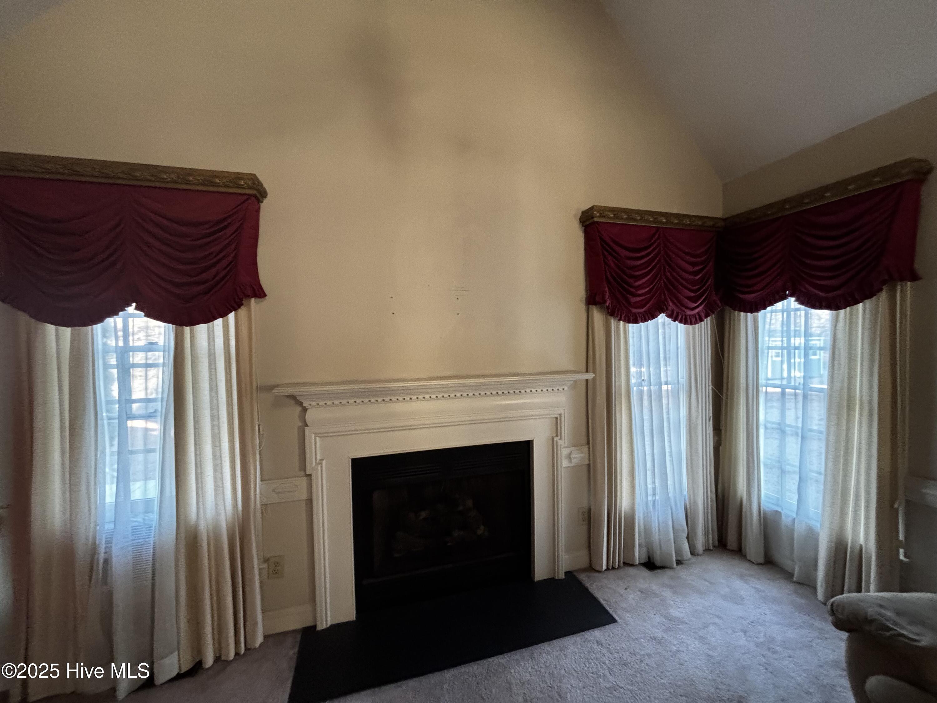 1733 Sparrow Hawk Lane