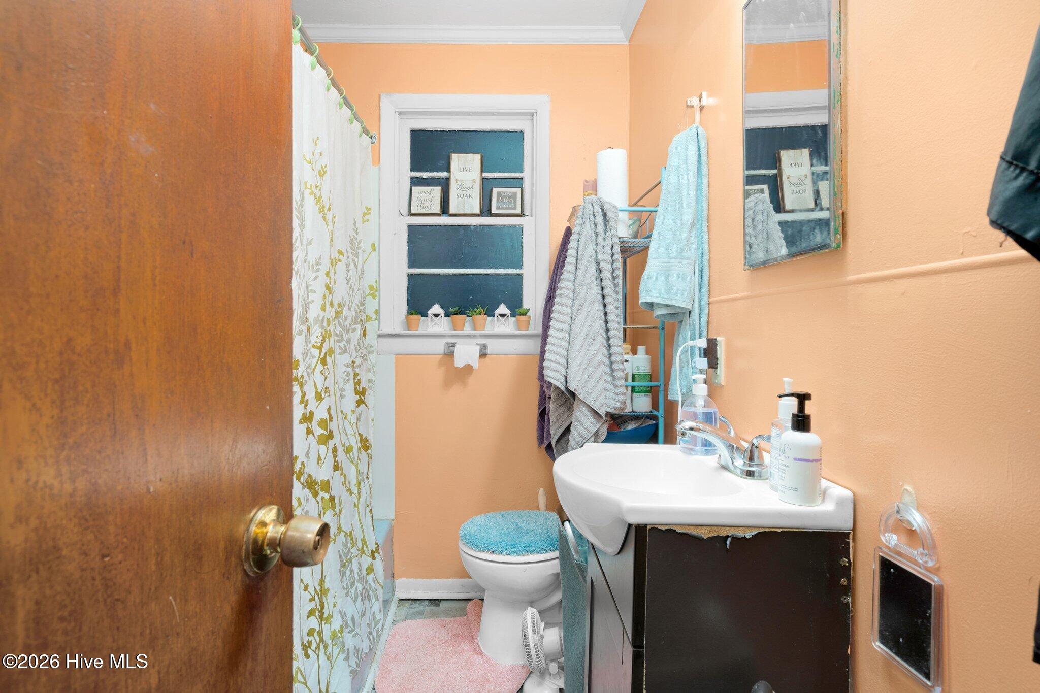 209 SE Railroad Street