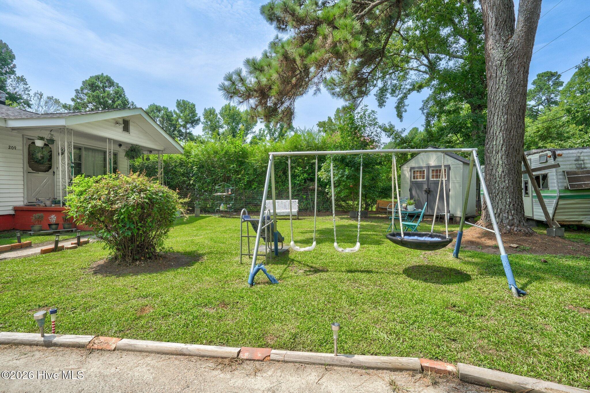 209 SE Railroad Street