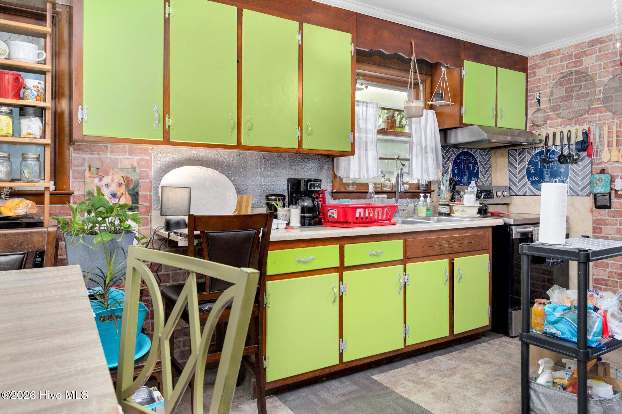 209 SE Railroad Street