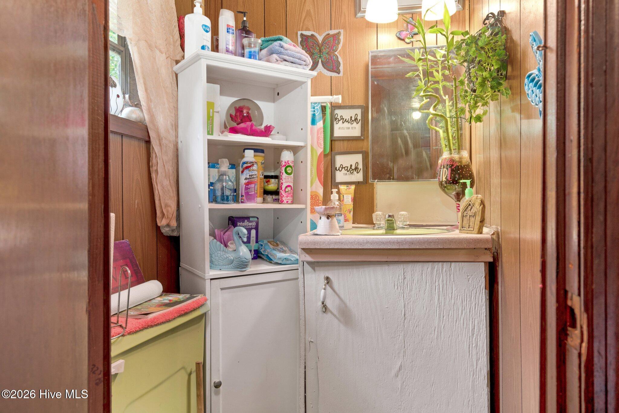 209 SE Railroad Street