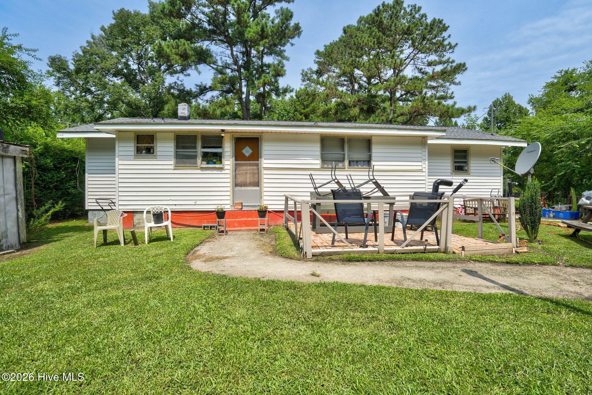 209 SE Railroad Street