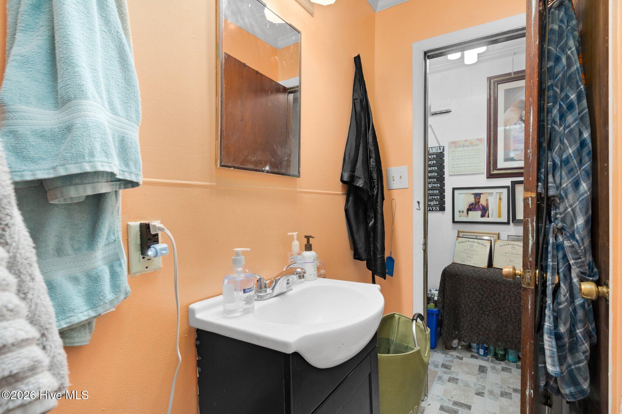 209 SE Railroad Street