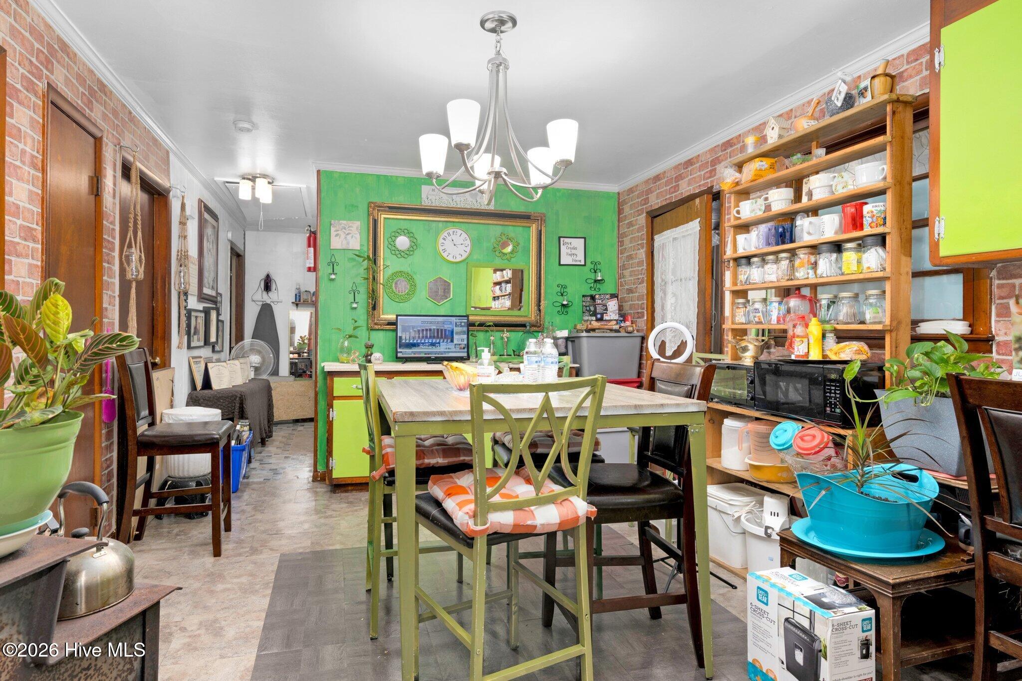 209 SE Railroad Street