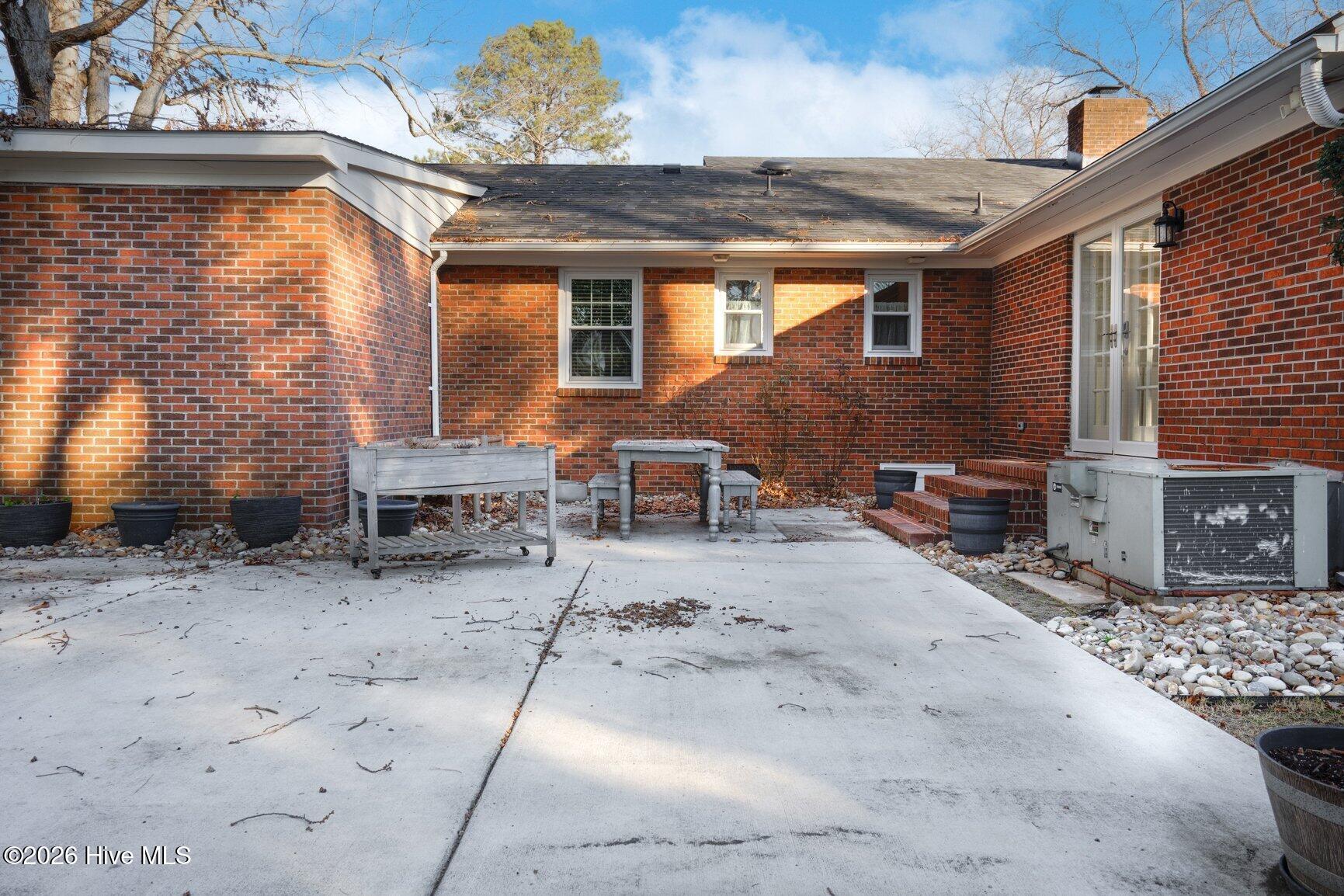 3701 Woodlawn Road