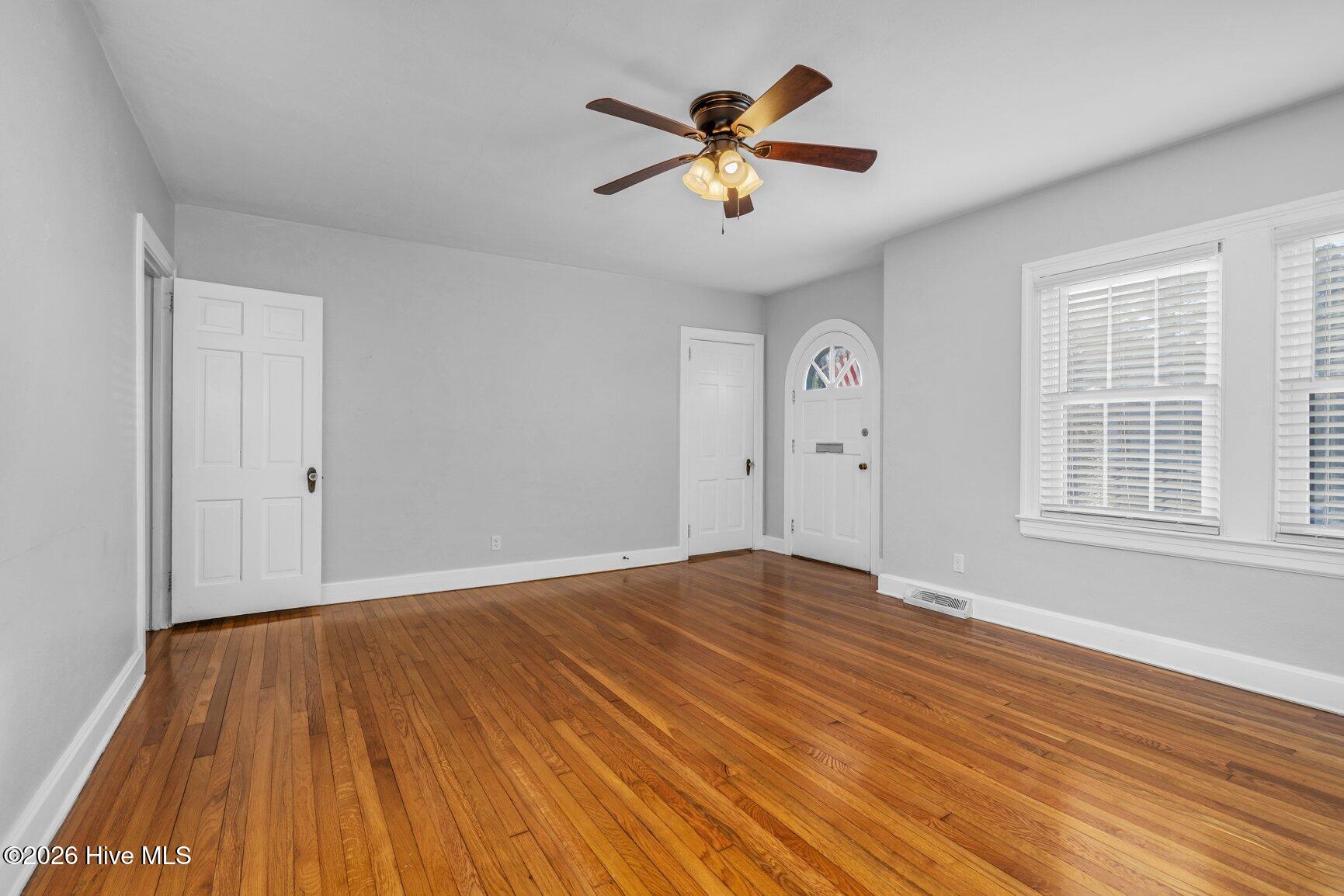 208 Clyde Avenue NW