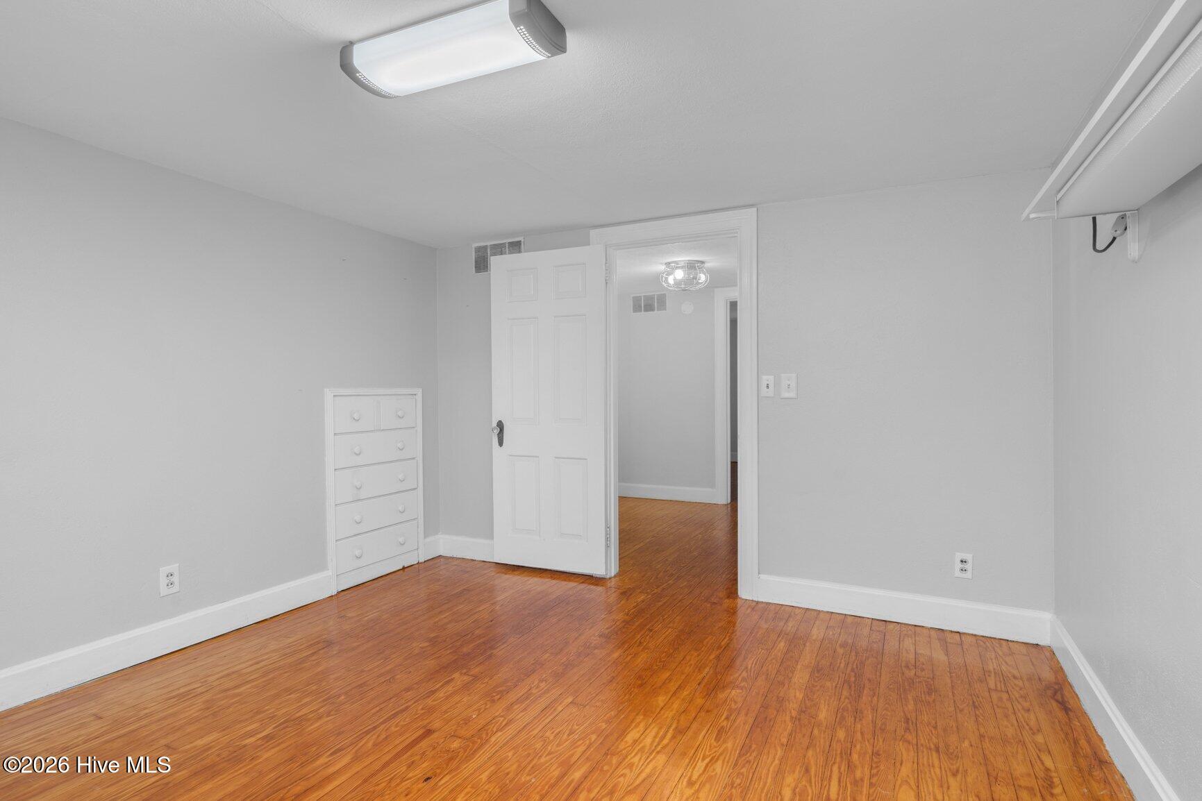 208 Clyde Avenue NW