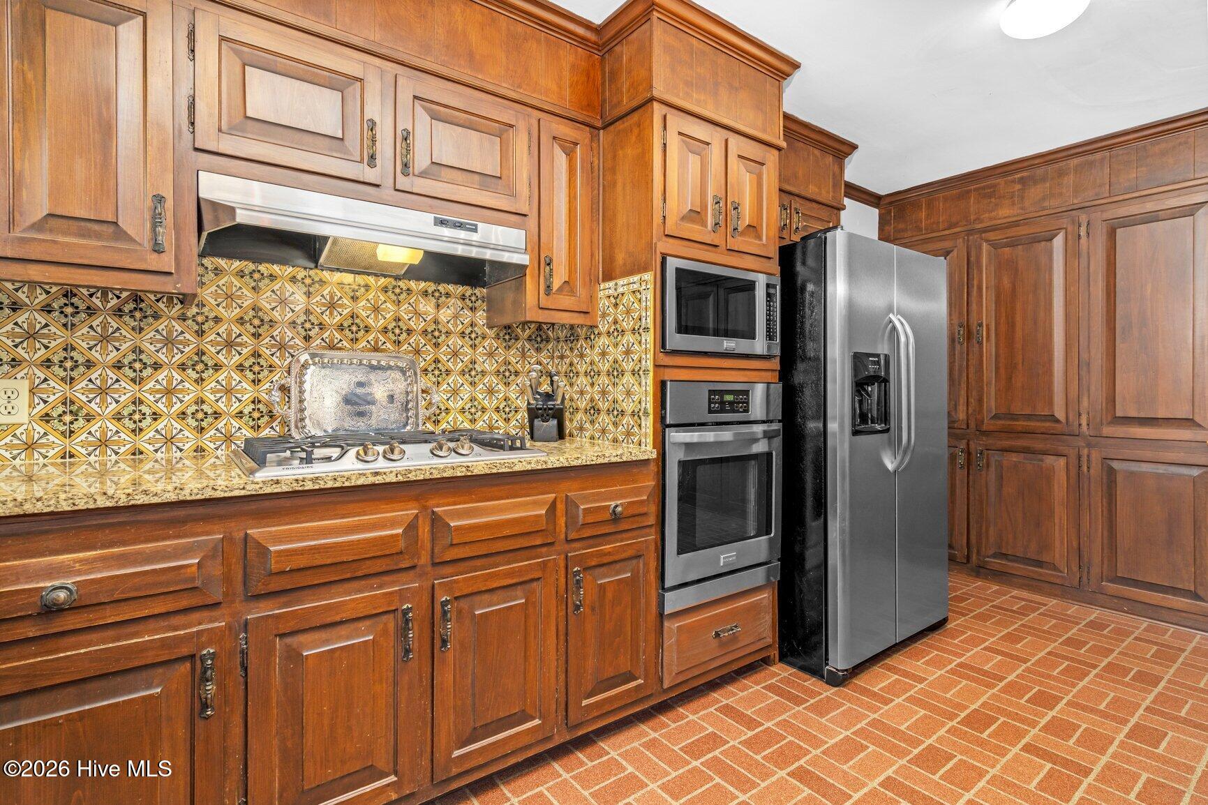 3613 Sheffield Drive