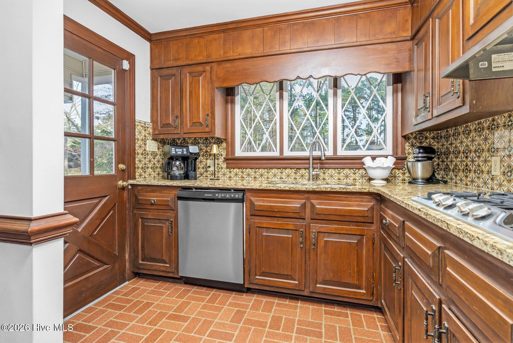 3613 Sheffield Drive