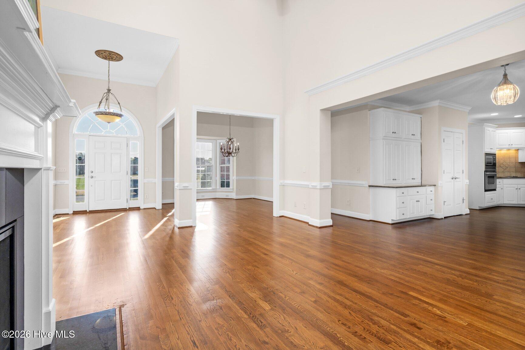 642 Chimney Hill Way