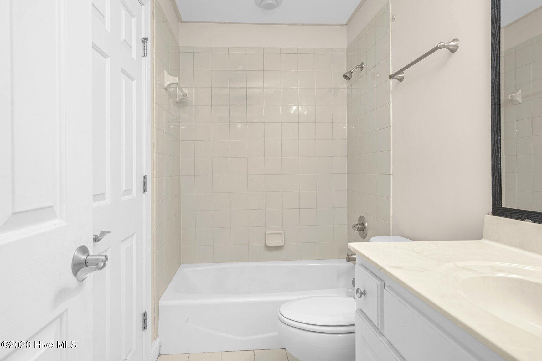 642 Chimney Hill Way