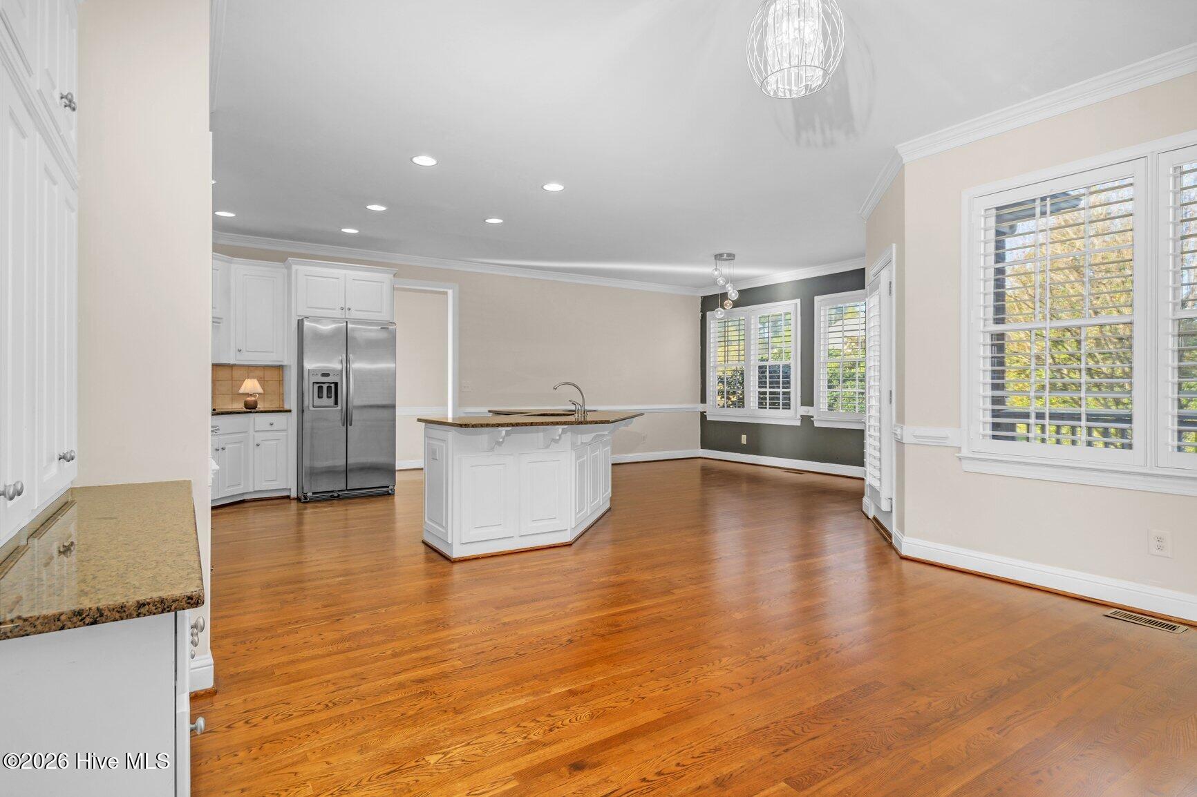 642 Chimney Hill Way