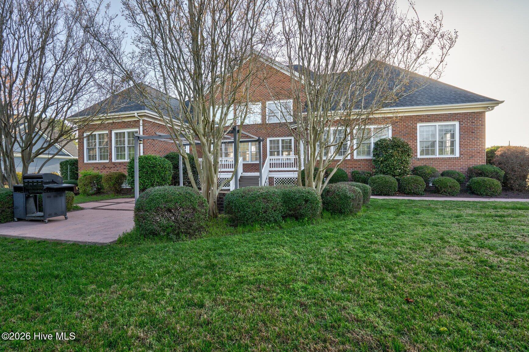642 Chimney Hill Way