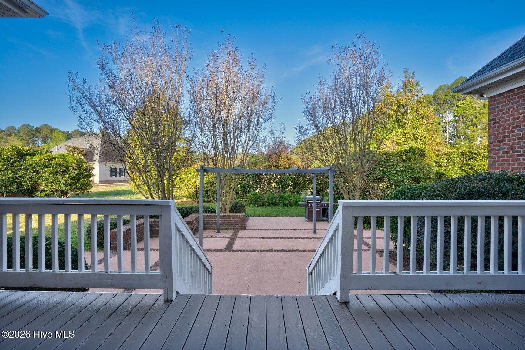 642 Chimney Hill Way